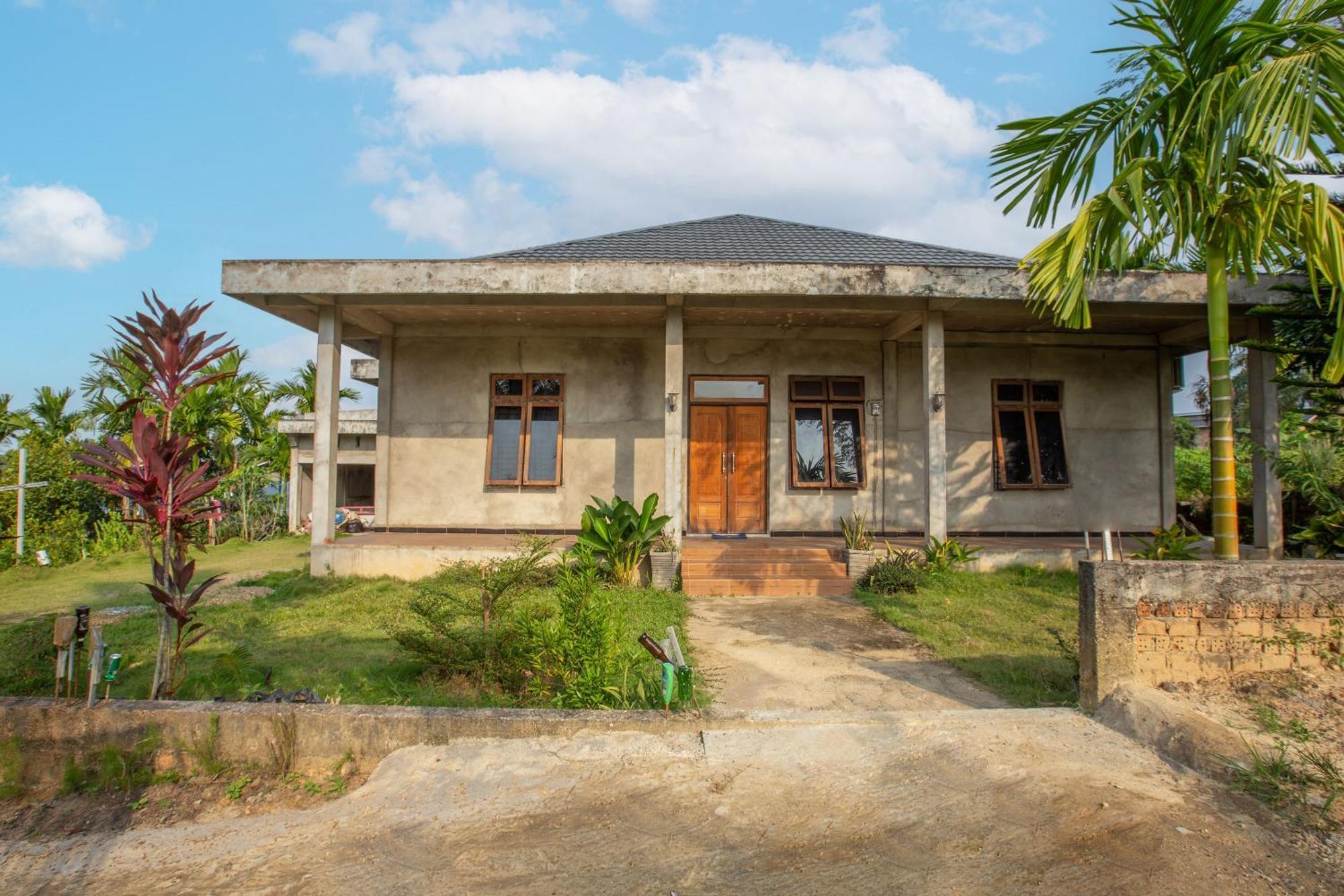 Oyo 92587 Homestay Romauli Kampung Radja Jambi Exterior foto